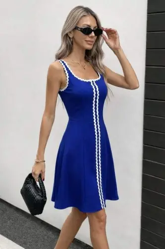 Women's Spaghetti Strap Round Neck Striped Pattern Short Flared Dress - 1