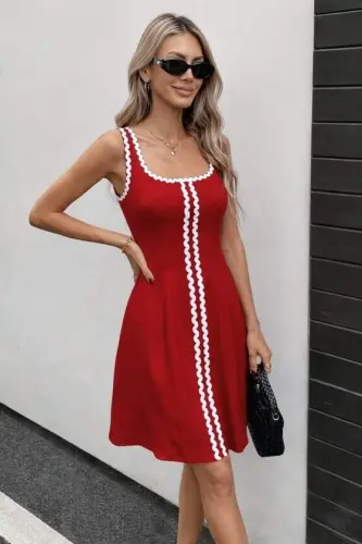 Women's Spaghetti Strap Round Neck Striped Pattern Short Flared Dress - 4