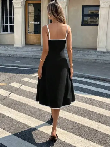 Women's Spaghetti Strap Wide V-Neck Midi Crinkle Crepe Dress - 12