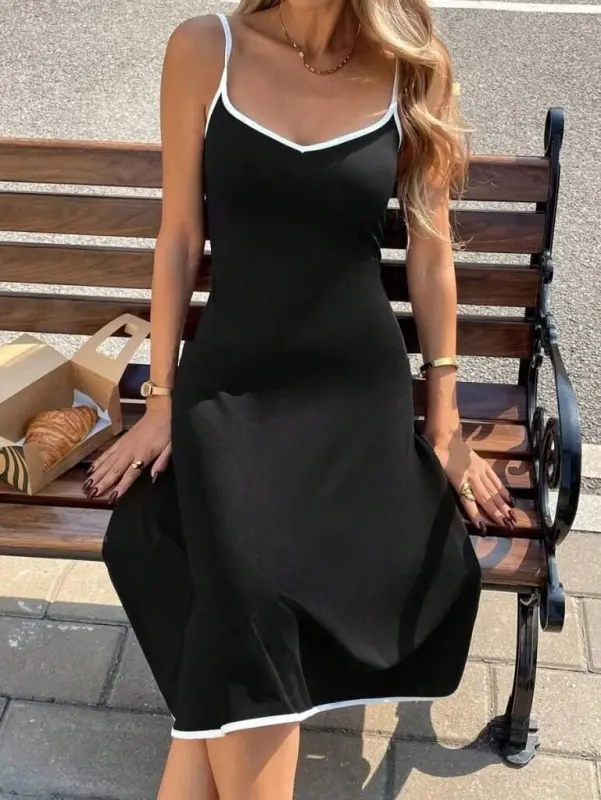 Women's Spaghetti Strap Wide V-Neck Midi Crinkle Crepe Dress - 6