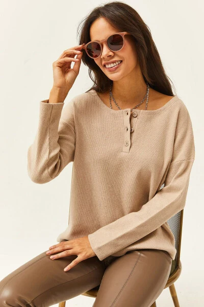 Women's Stone Button Thistle Loose Sweater KZK-19000721 - 1