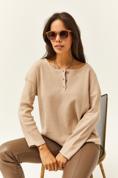 Women's Stone Button Thistle Loose Sweater KZK-19000721 - OLALOOK (1)