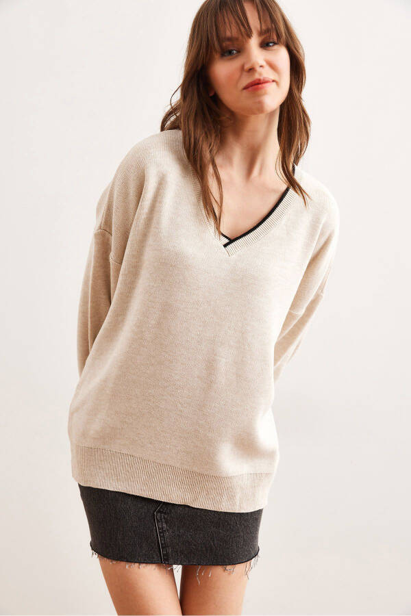 Women's Stone-Collar Detailed Striped Thick Knit Sweater KZK-19000924 - 1