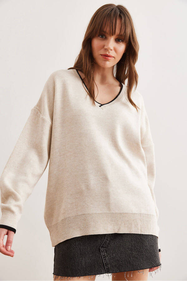 Women's Stone-Collar Detailed Striped Thick Knit Sweater KZK-19000924 - 4