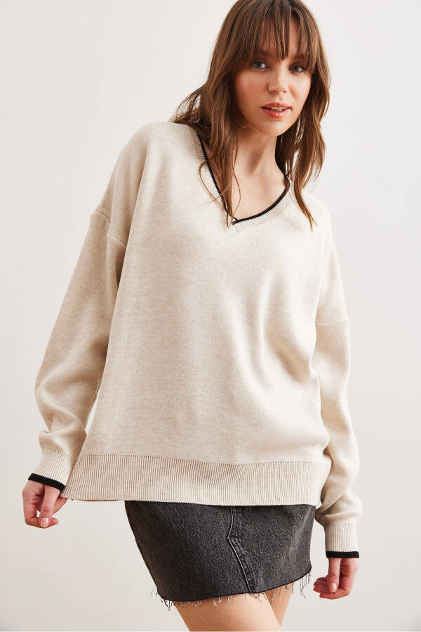 Women's Stone-Collar Detailed Striped Thick Knit Sweater KZK-19000924 - 6