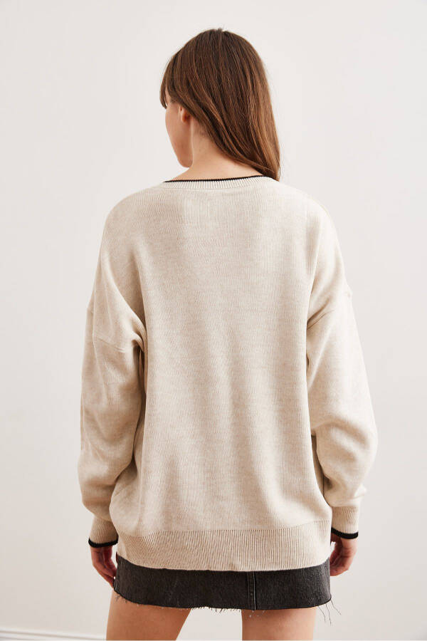 Women's Stone-Collar Detailed Striped Thick Knit Sweater KZK-19000924 - 7