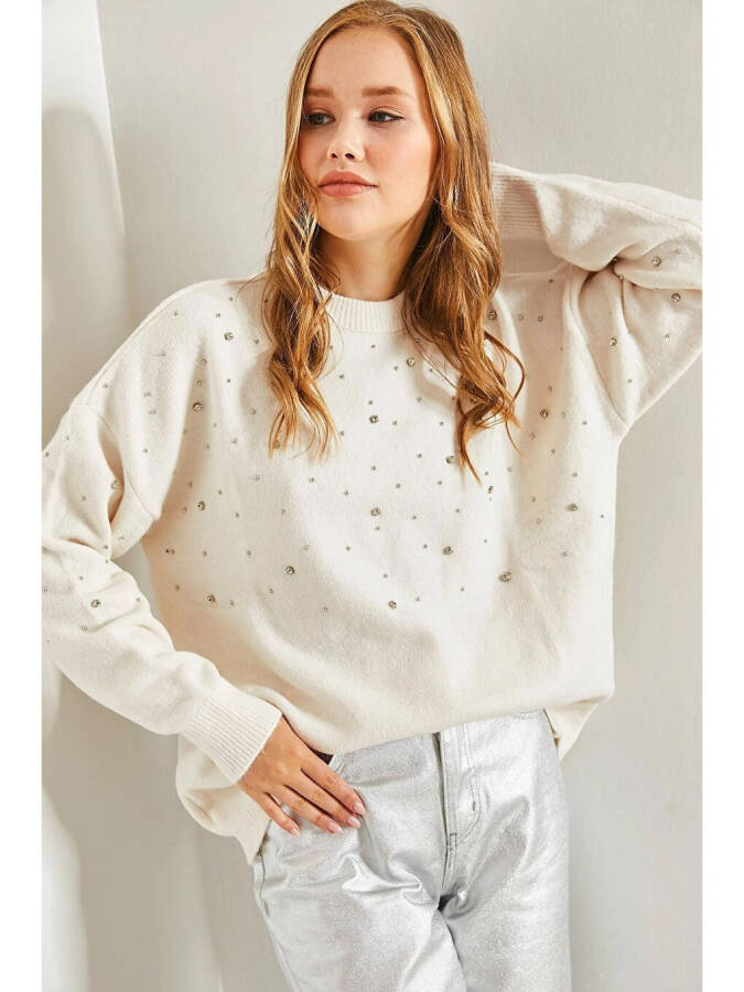 Women's Stone Embroidered Knit Sweater - 8