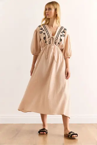 Women's Stone Embroidered Lace-up Detailed Midi Muslin Dress 