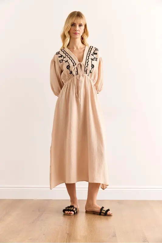 Women's Stone Embroidered Lace-up Detailed Midi Muslin Dress - 2