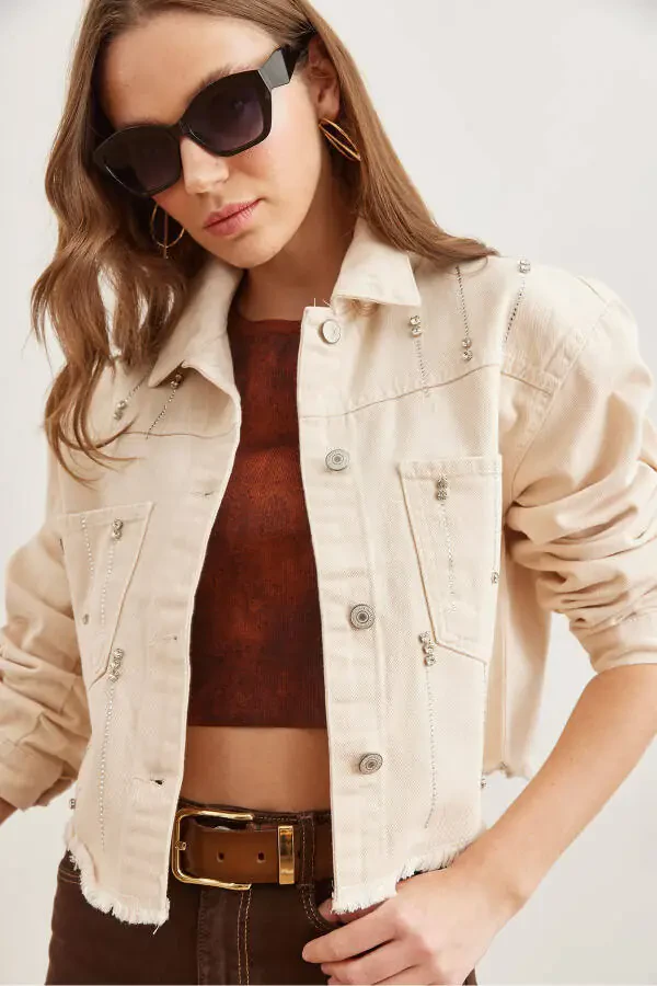 Women's Stone Pocket Front and Back Stone Detail Crop Cotton Gabardine Jacket CKT-19000388 - 3