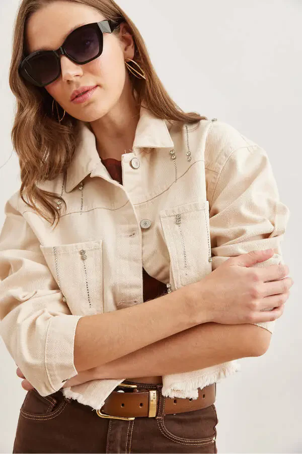 Women's Stone Pocket Front and Back Stone Detail Crop Cotton Gabardine Jacket CKT-19000388 - 4