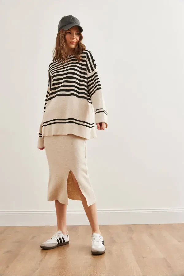 Women's Stone Top Sweater Bottom Slit Skirt Knitwear Set TKM-19000321 - 3