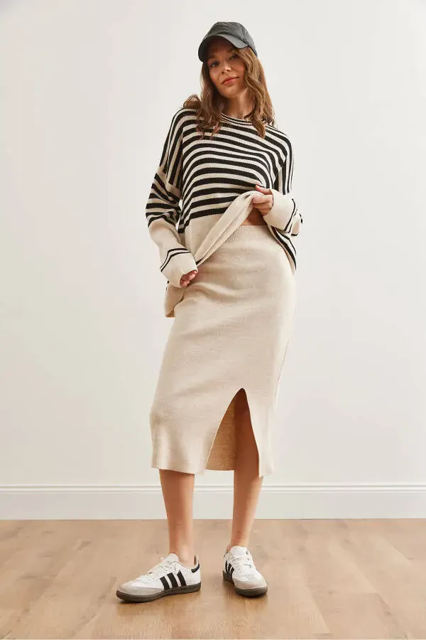 Women's Stone Top Sweater Bottom Slit Skirt Knitwear Set TKM-19000321 - 5