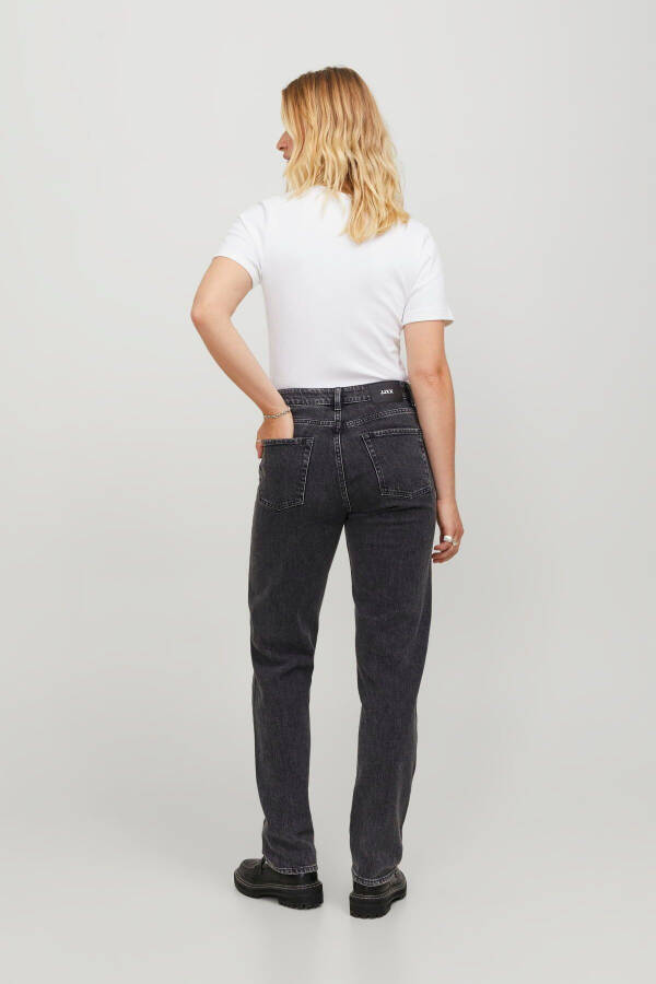 Women's Straight Fit Jean - Seoul - 2