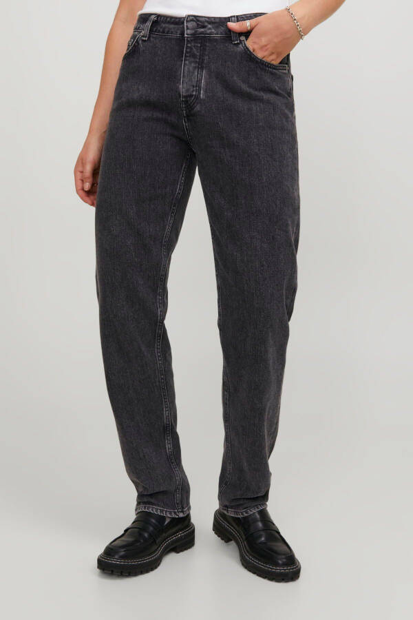 Women's Straight Fit Jean - Seoul - 3