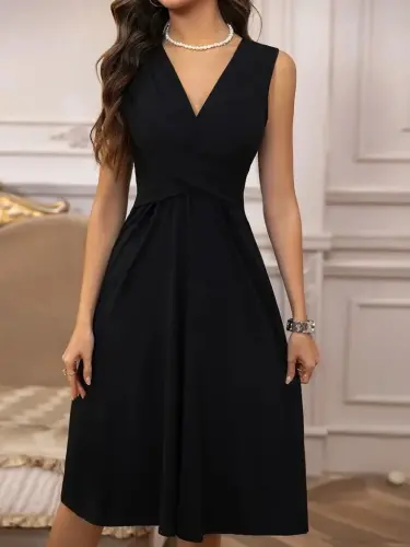 Women's Strappy V-Neck Cross-Front Shimmer Crepe Dress - 4