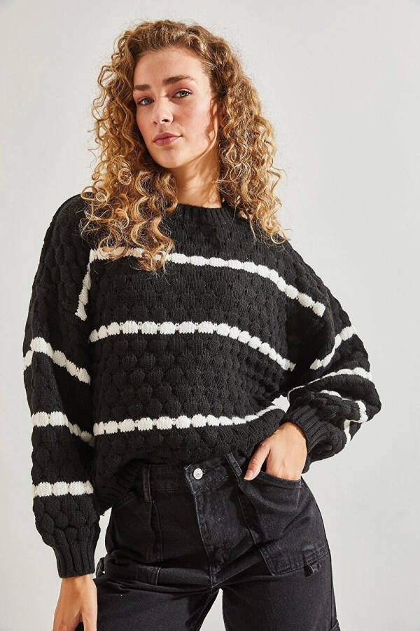 Women's Striped Balloon Sleeve Honeycomb Knit Sweater - 18