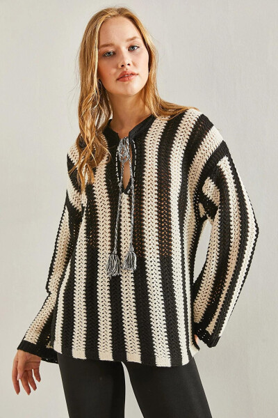 Women's Striped Front Tie Lace Knit Sweater - 14