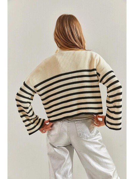 Women's Striped Knit Cardigan with Collar and Buttons - 8