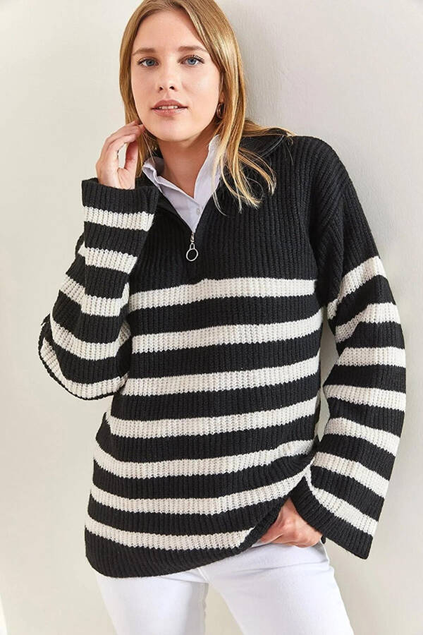 Women's Striped Oversized Zippered Knit Sweater - 11