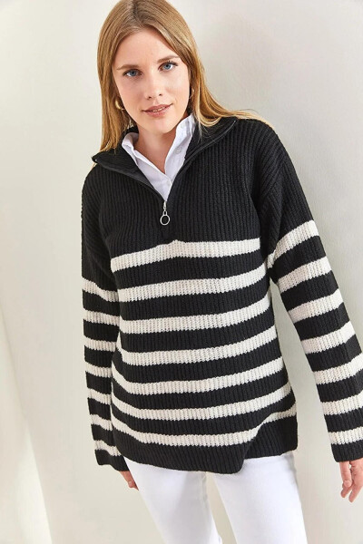 Women's Striped Oversized Zippered Knit Sweater - 12