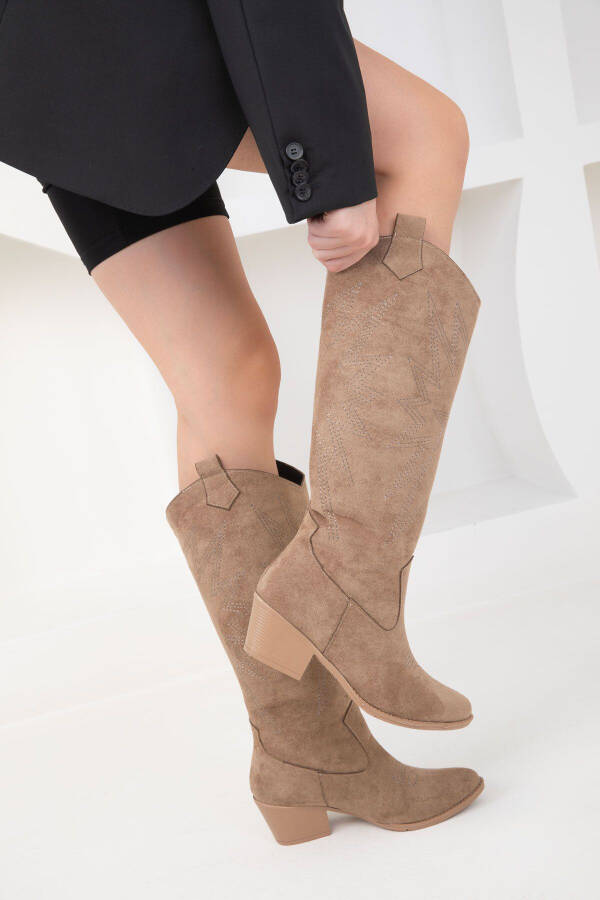 Women's suede boots - 1