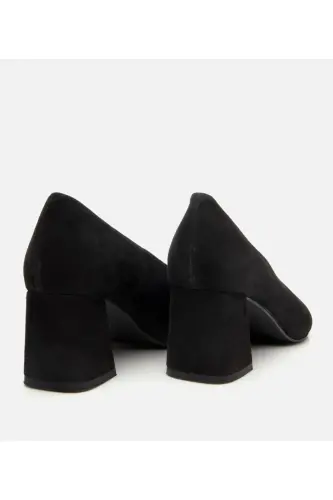 Women's Suede Leather Black Chunky Heel Shoes - 6