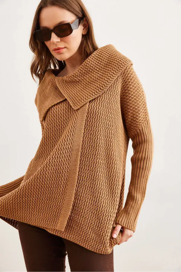 Women's Tabby Envelope Neck Button Knit Cardigan HRK-19000326 - 1