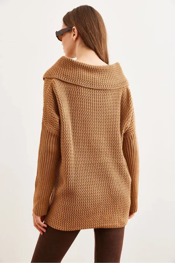 Women's Tabby Envelope Neck Button Knit Cardigan HRK-19000326 - 2