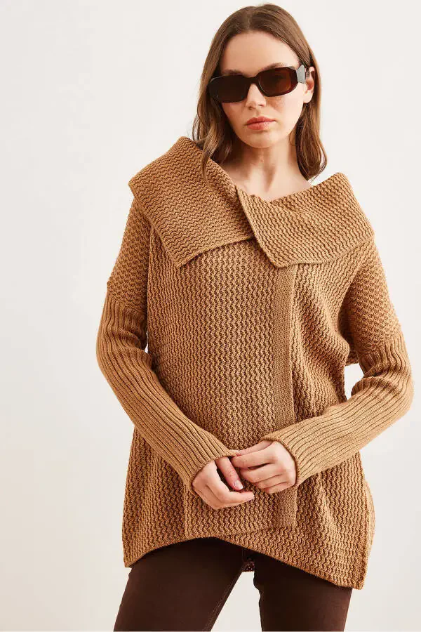 Women's Tabby Envelope Neck Button Knit Cardigan HRK-19000326 - 3