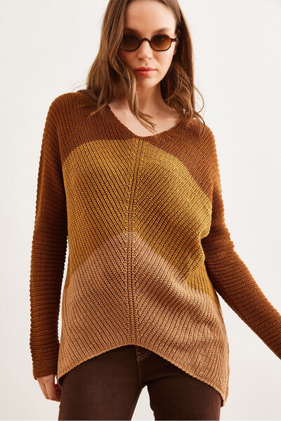 Women's Taupe Camel Hair Color Block Oversized Knit Sweater KZK-19000920 - OLALOOK