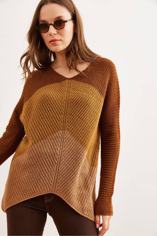 Women's Taupe Camel Hair Color Block Oversized Knit Sweater KZK-19000920 - 6