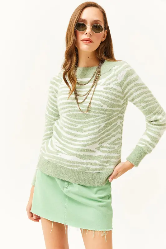 Women's Teal Boat Neck Zebra Soft Textured Fuzzy Sweater - 5