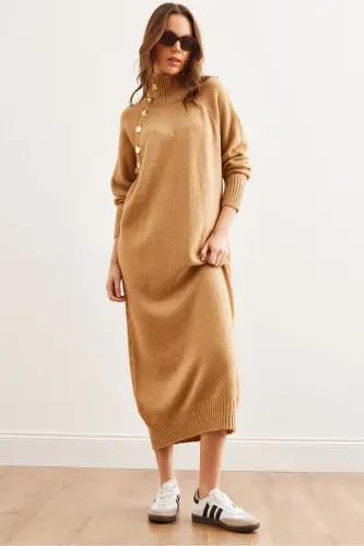 Women's Tobacco Notch Collar Button Detailed Maxi Dress 