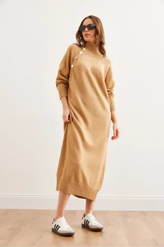 Women's Tobacco Notch Collar Button Detailed Maxi Dress - 2