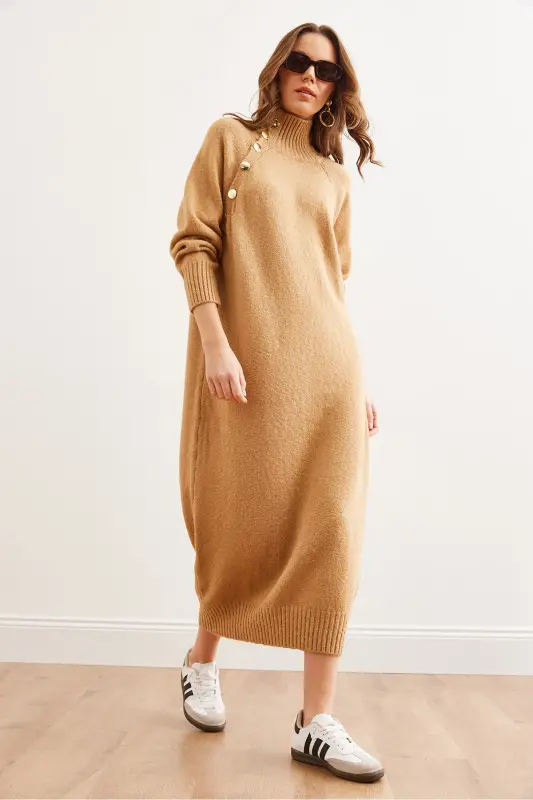 Women's Tobacco Notch Collar Button Detailed Maxi Dress - 4