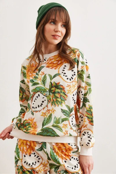 Women's Tropical Ecru Basic Soft Textured Oversized Sweatshirt SWT-19000457 - 2