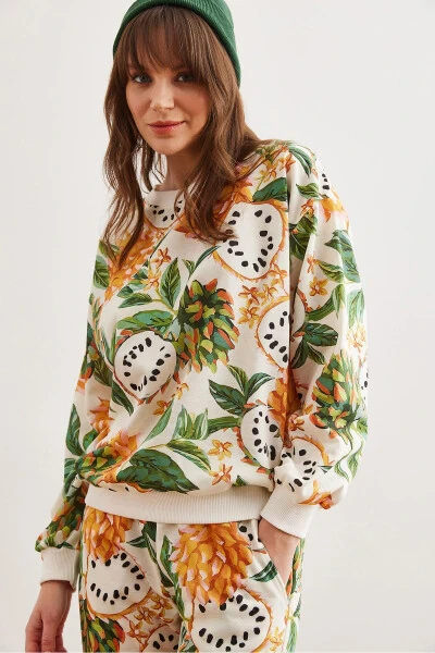 Women's Tropical Ecru Basic Soft Textured Oversized Sweatshirt SWT-19000457 - 4