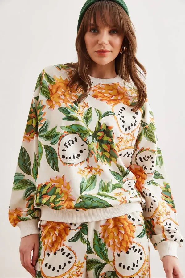 Women's Tropical Ecru Basic Soft Textured Oversized Sweatshirt SWT-19000457 - 5