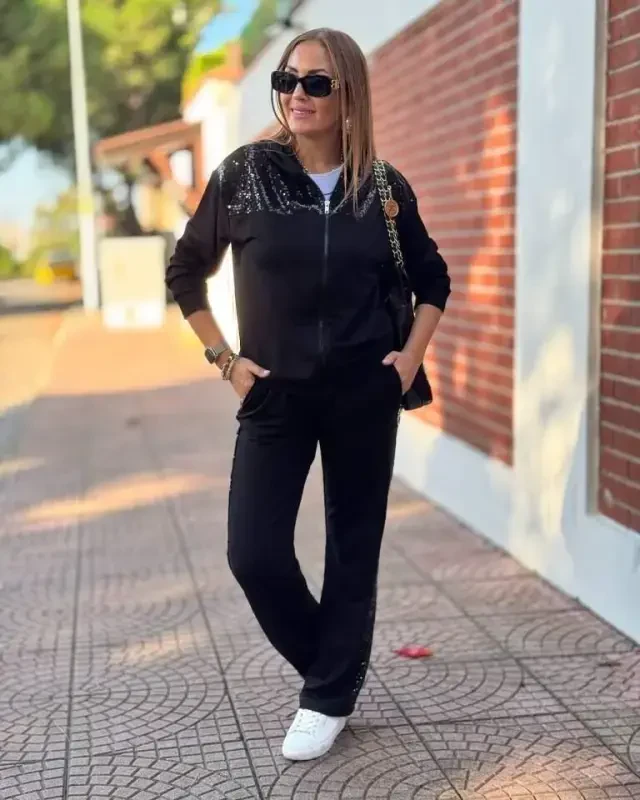 Women's Two Thread Fabric Sequin and Zipper Detailed Suit - 3