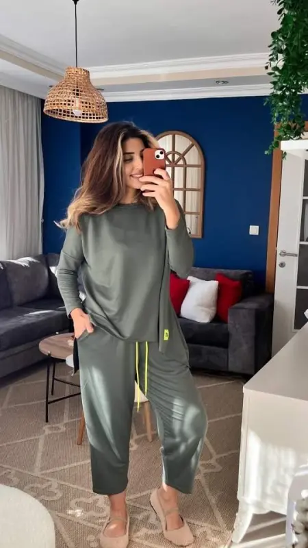 Women's Two Thread Viscose Cotton Fabric Crest Detailed Suit - BÜYÜKBEDENIZ