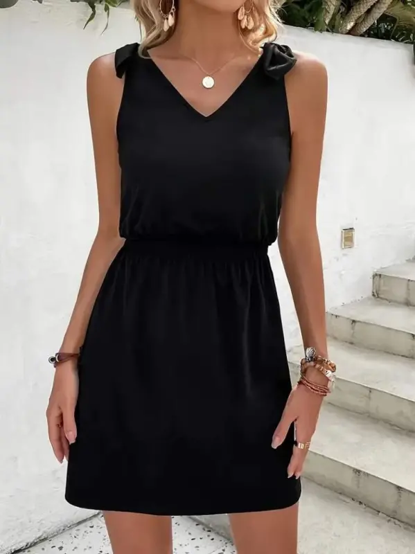 Women's V-Neck Belted Guipure Detail Crepe Dress - 4