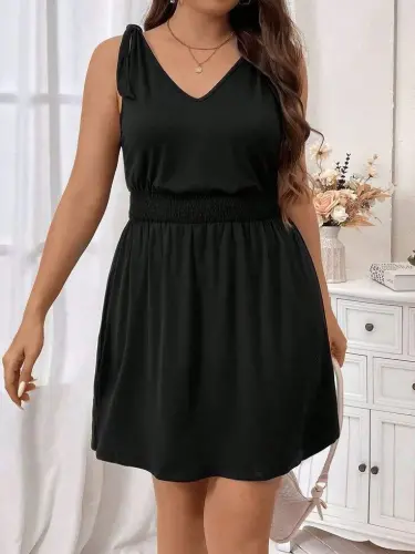 Women's V-Neck Belted Guipure Detail Crepe Dress - 8