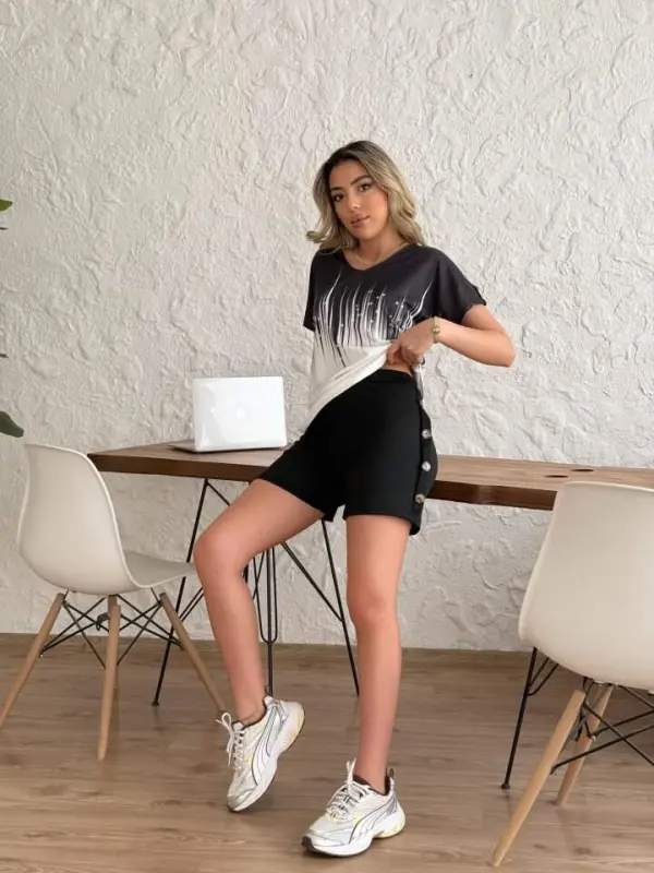 Women's V-Neck Short Sleeve Diver Blouse with Small Slit Detail on the Sides + Button Detailed Diver Shorts - 5