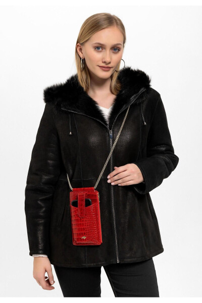 Women's wallet bag made of crocodile leather, with phone and card slots. - 1