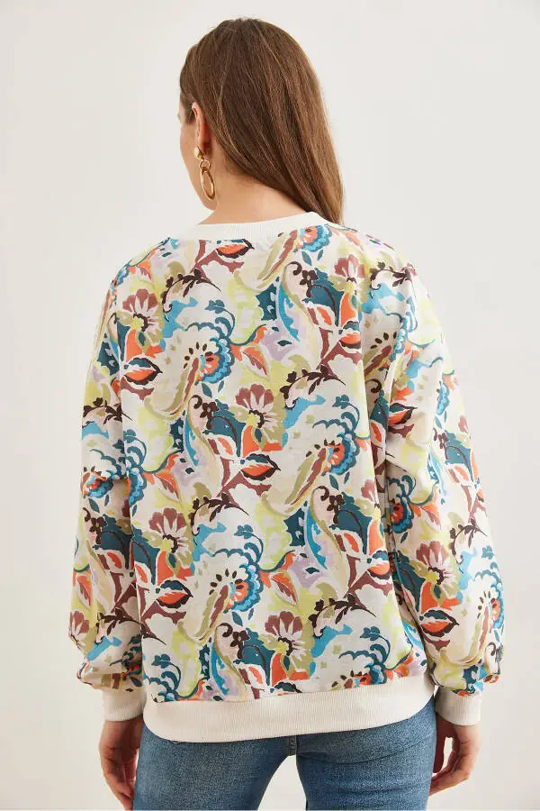 Women's Watercolor Ecru Basic Soft Textured Loose Sweatshirt SWT-19000457 - 6