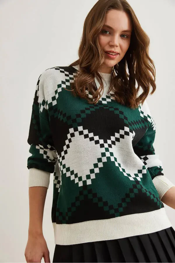 Women's White Baklava Patterned Oversized Knit Sweater KZK-19000834 - 4