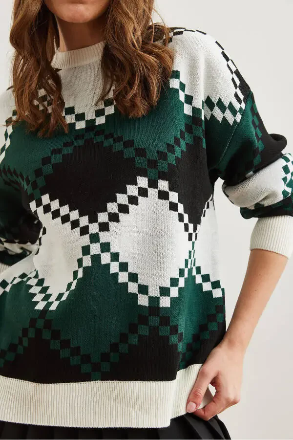 Women's White Baklava Patterned Oversized Knit Sweater KZK-19000834 - 6