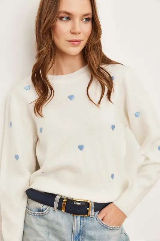 Women's White Blue Heart Embroidered Soft Knit Sweater KZK-19000843 - 7