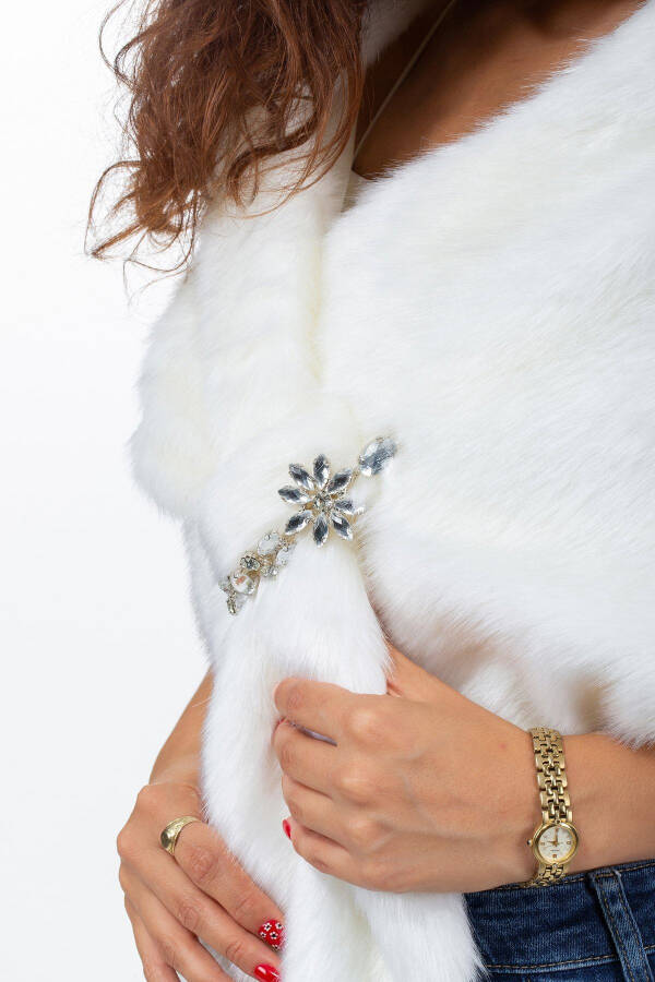 Women's White Brooch Bridal and Evening Fur Stole - 2